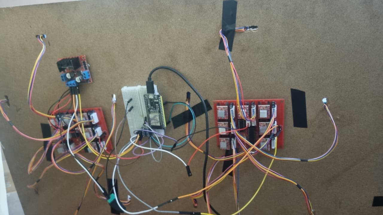 Electromechanical wall clock — frame 12
